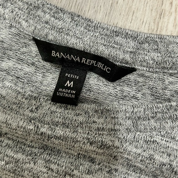 Banana Republic Heather Gray Side Ruched Long Sleeve Sweater Dress Size M Petite - Picture 4 of 5